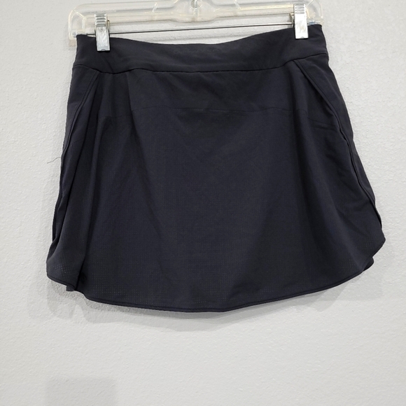 OUTDOORS VOICES Skirt, Size S, Great Condition, Black Color - Picture 4 of 7